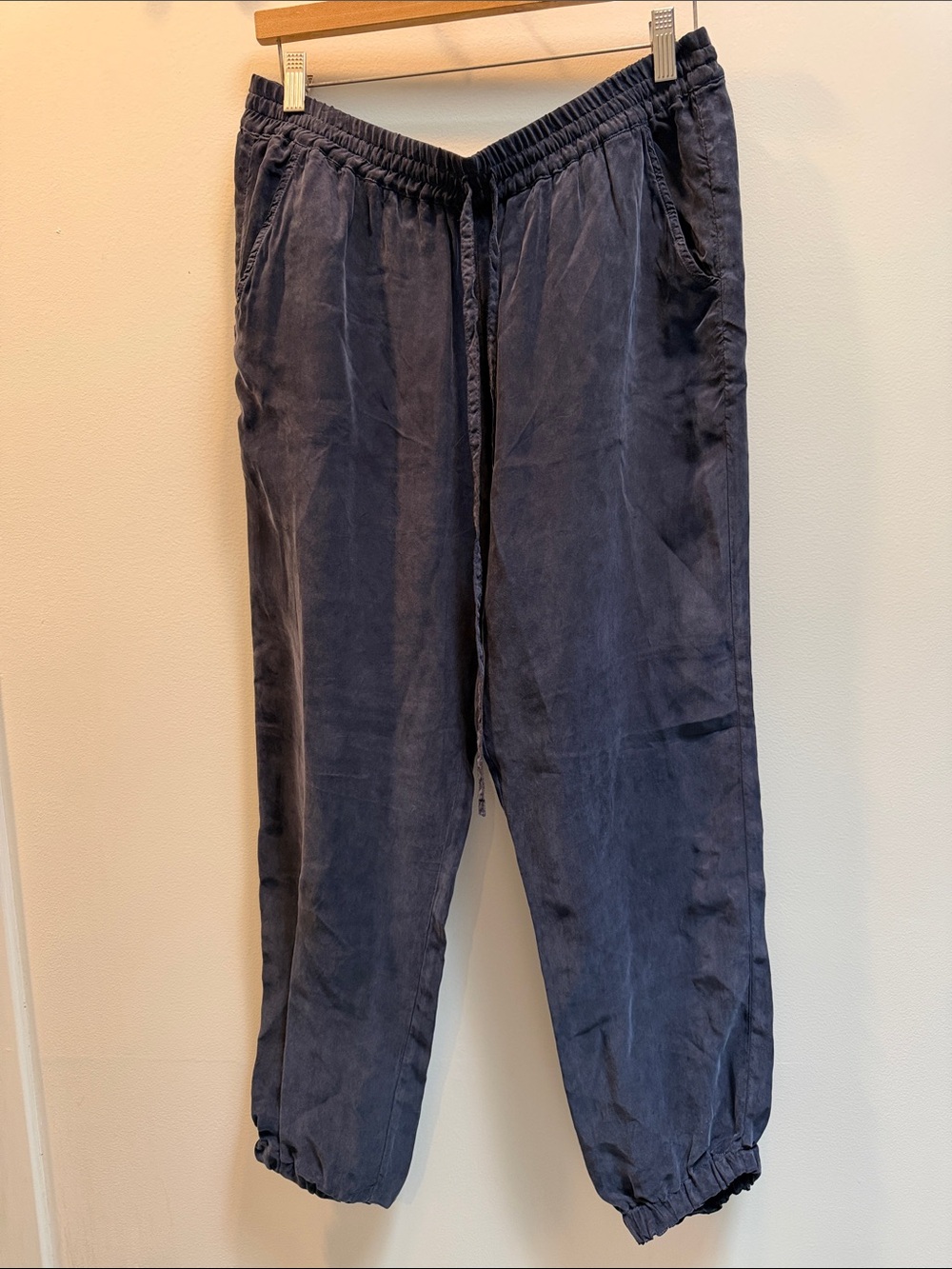 Johnny Was Olga Jogger Pants Navy medium NWOT